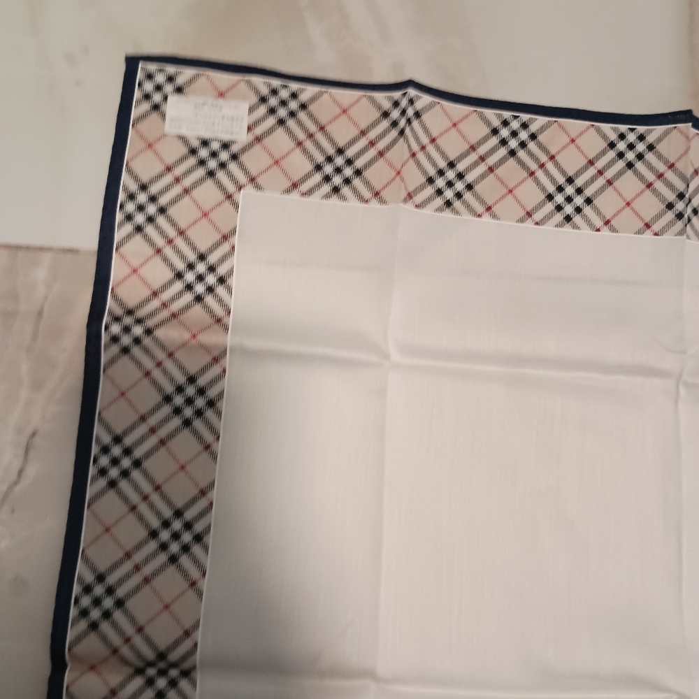 Burberry Cotton Handkerchief Check Light - Picture 2 of 12